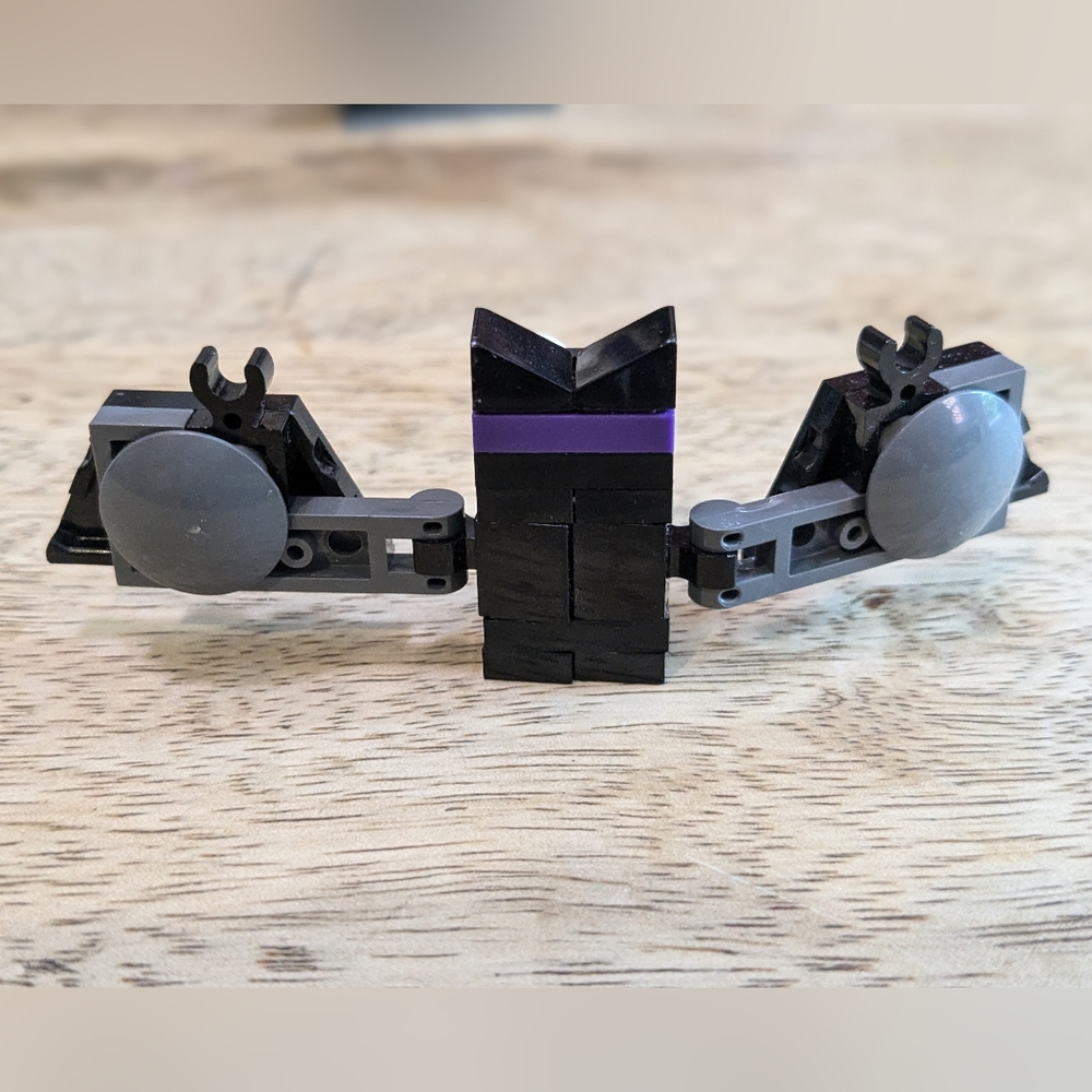 Lego 40203 - Vampire and Bat Complete - Black And Gray - Picture 6 of 6